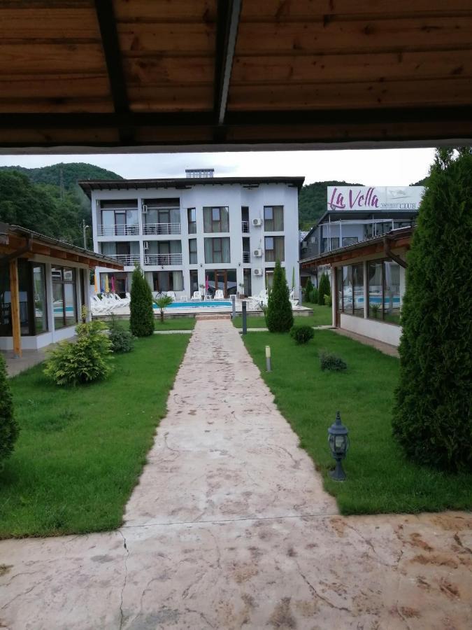 Vila Hercules دوبوفا المظهر الخارجي الصورة
