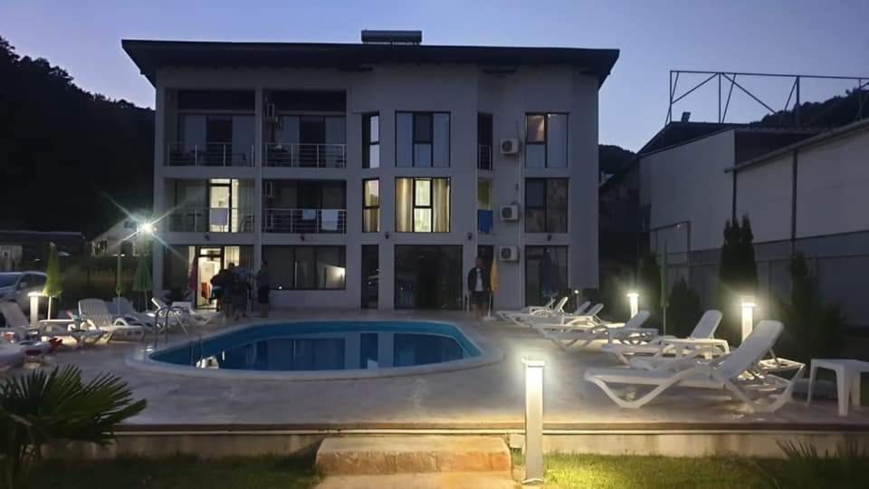 Vila Hercules دوبوفا المظهر الخارجي الصورة