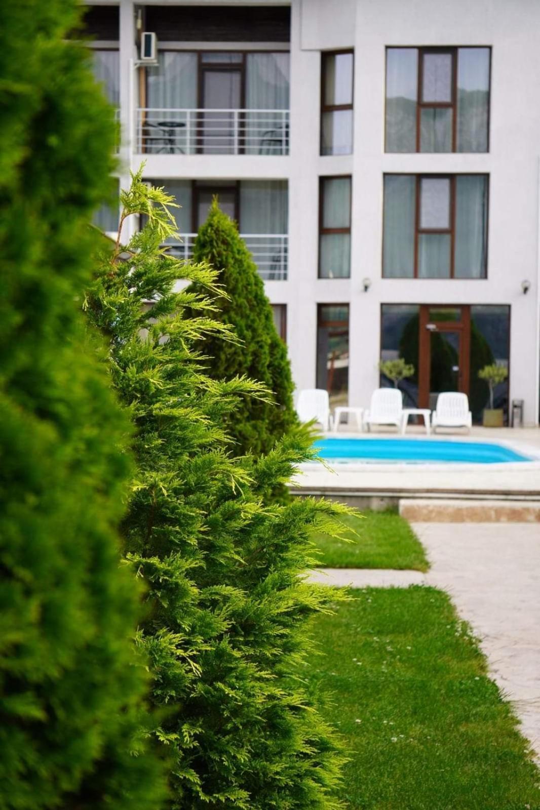 Vila Hercules دوبوفا المظهر الخارجي الصورة