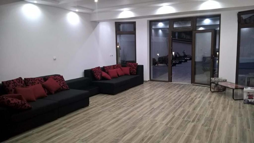 Vila Hercules دوبوفا المظهر الخارجي الصورة
